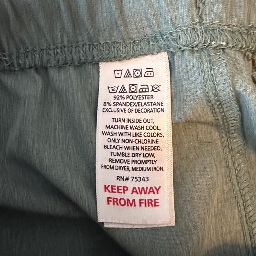 Boy’s Tommy Bahama light green pull-on Shorts - Picture 3 of 5